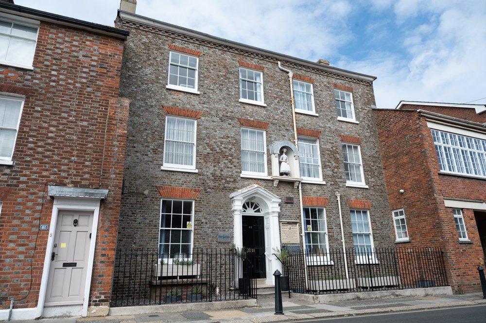 62 Crocker Street – The Lighthouse Clinic – Newport